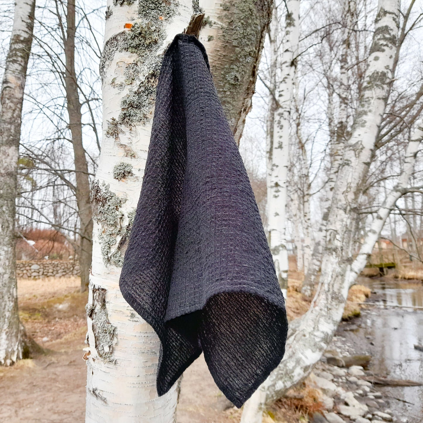 Käsipyyhe puolipellava